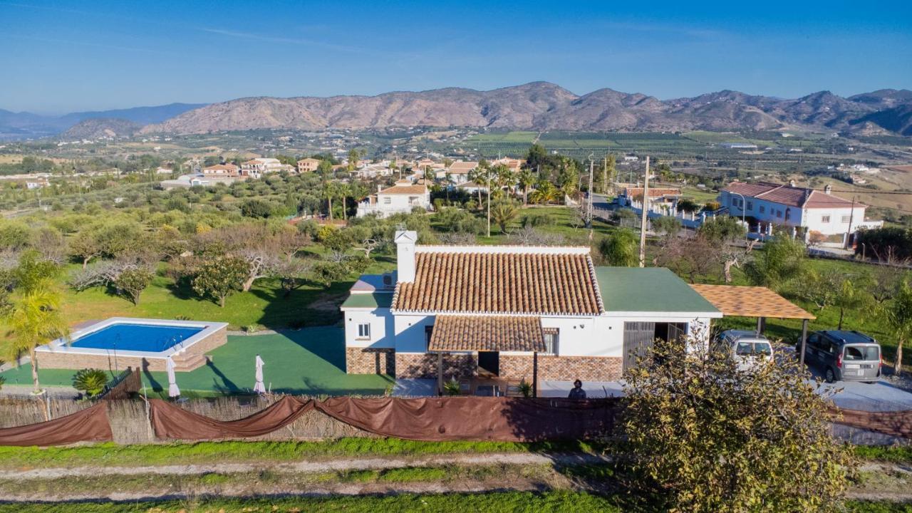 Cubo'S Finca La Higuera Alhaurín de la Torre Εξωτερικό φωτογραφία